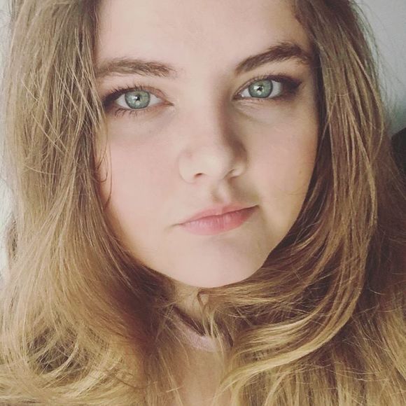 Meet your Posher, Brittany - Picture 1 of 2